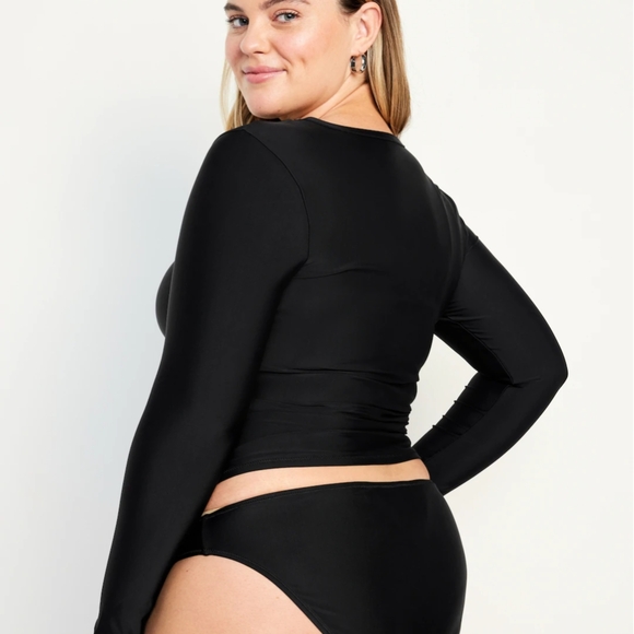 New Old Navy Maternity Rashguard - Picture 3 of 4